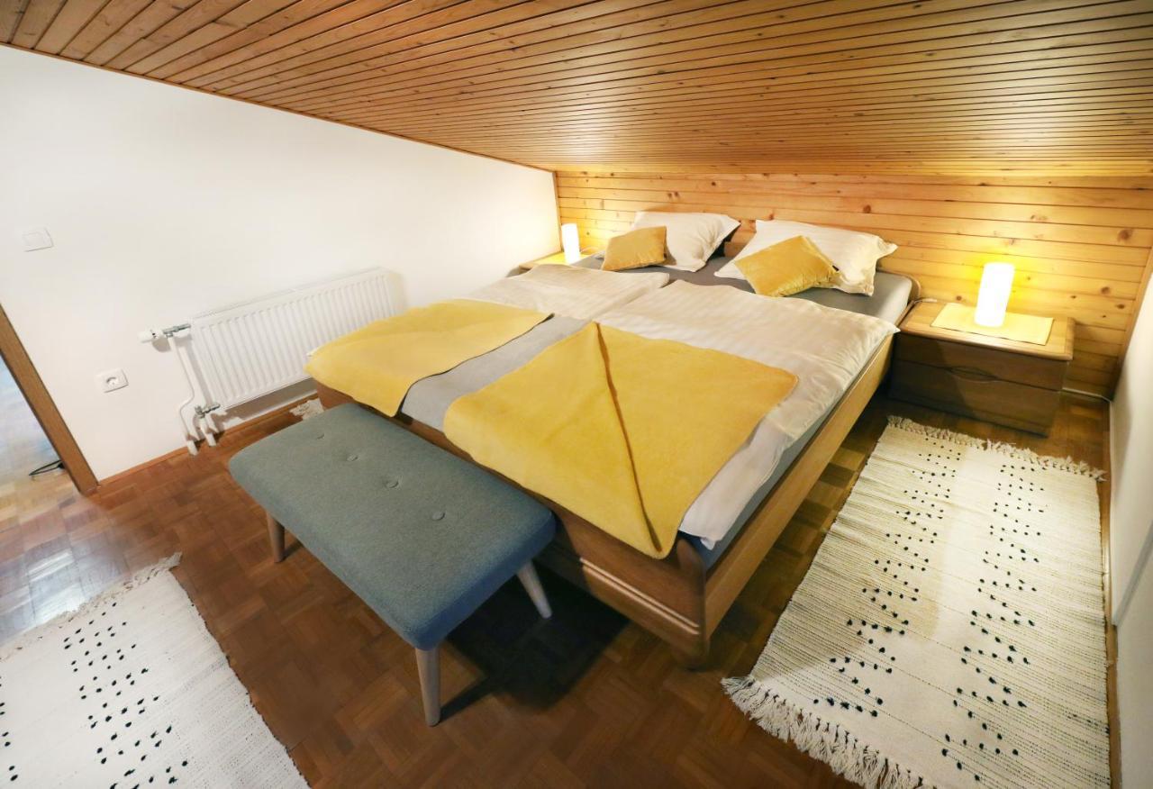 Apartma Vila Zigmund Cerknica Exteriör bild