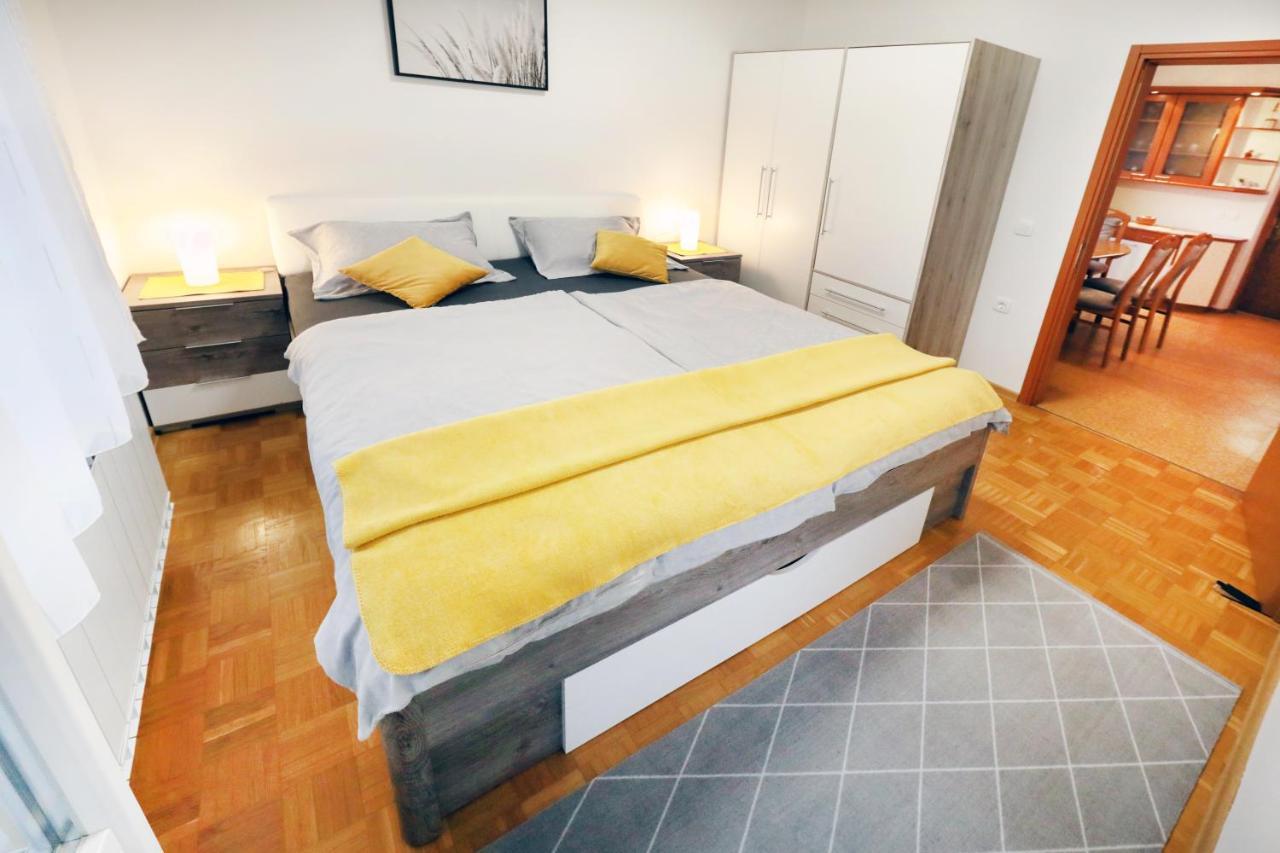 Apartma Vila Zigmund Cerknica Exteriör bild