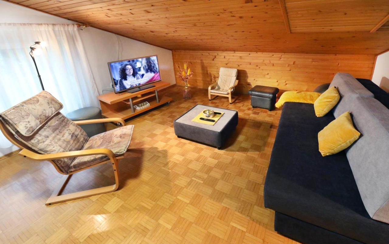 Apartma Vila Zigmund Cerknica Exteriör bild
