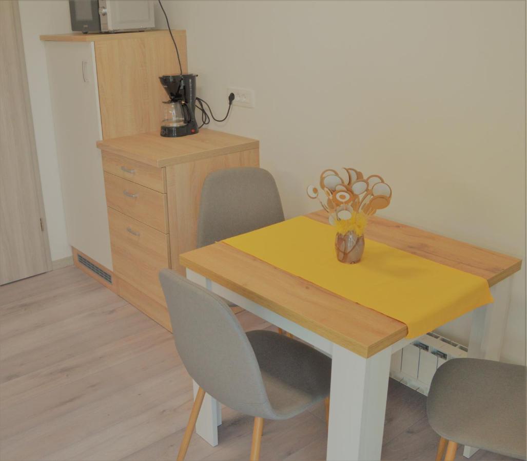 Apartma Vila Zigmund Cerknica Exteriör bild