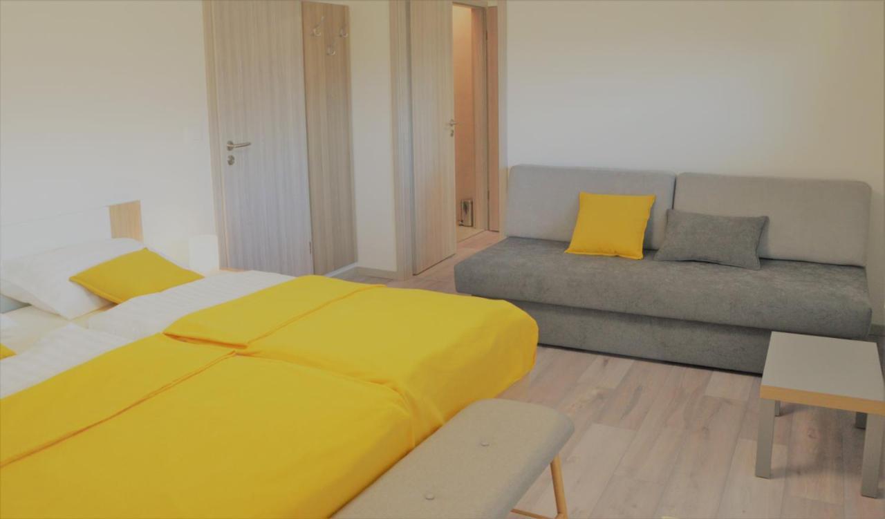 Apartma Vila Zigmund Cerknica Exteriör bild