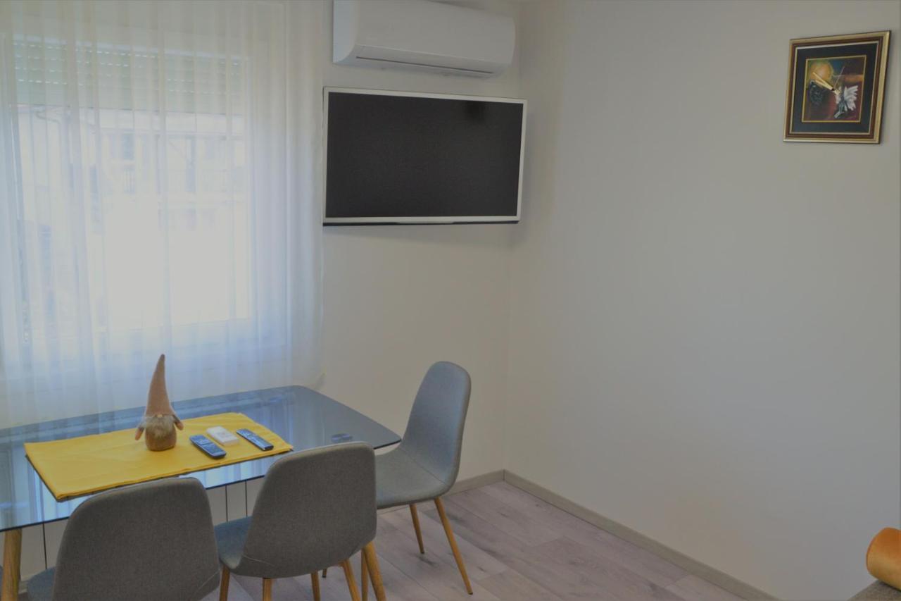 Apartma Vila Zigmund Cerknica Exteriör bild