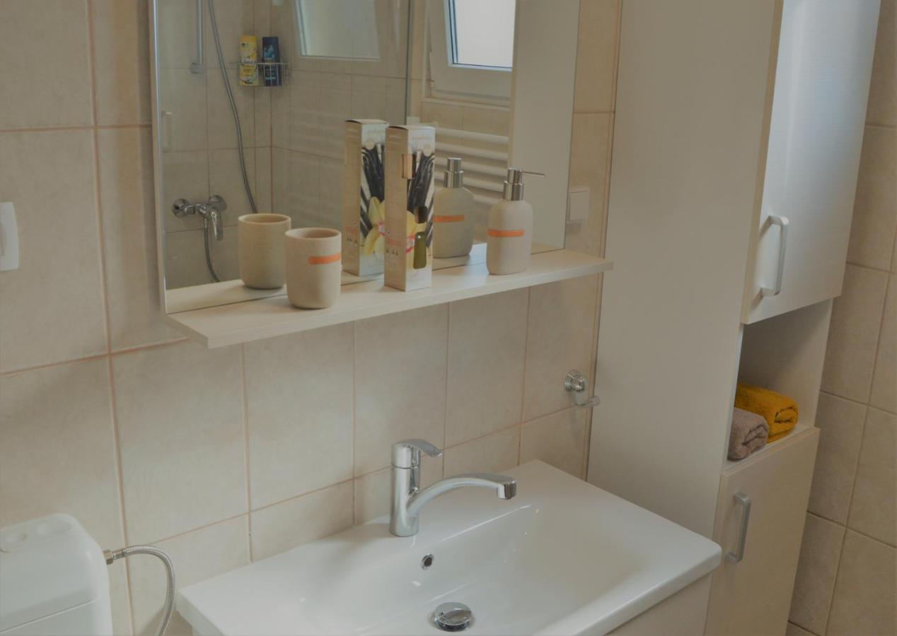 Apartma Vila Zigmund Cerknica Exteriör bild